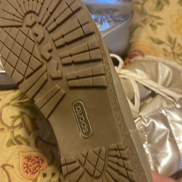 Snow boots - Picture 2 of 3